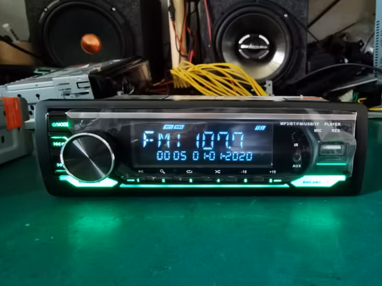 Novo modelo de leitor de MP3 de áudio estéreo para carro multicores com Bluetooth, Aux, USB, FM